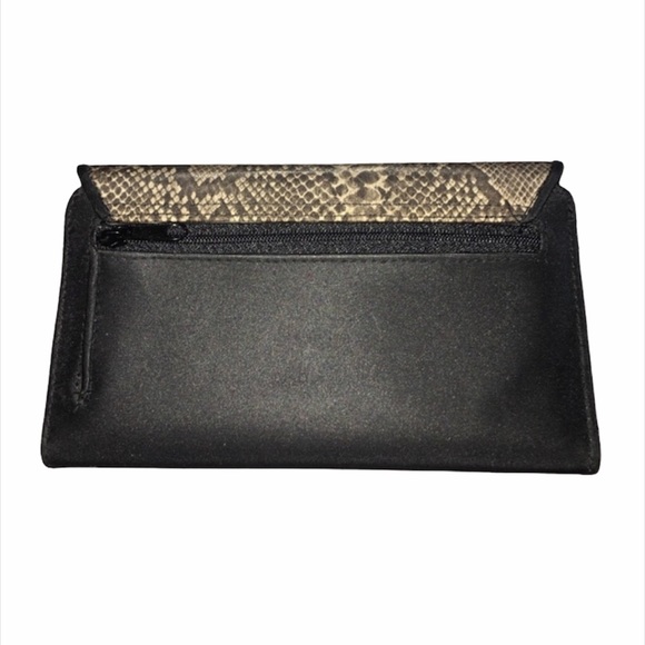 Faux Snake Skin Design Trifold Wallet, Tan, Black - Picture 2 of 4